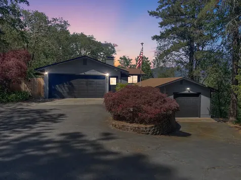610 Sky Crest Drive Grants Pass OR 97527