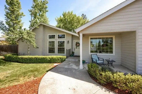 1519 Stardust Way Medford OR 97504