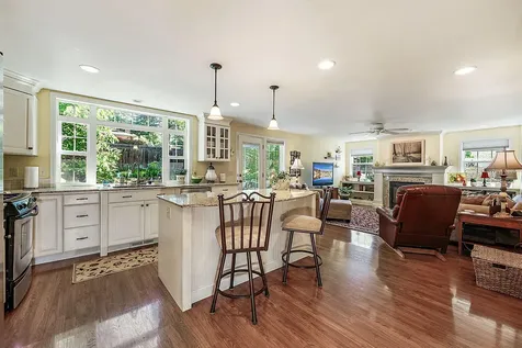 1519 Stardust Way Medford OR 97504
