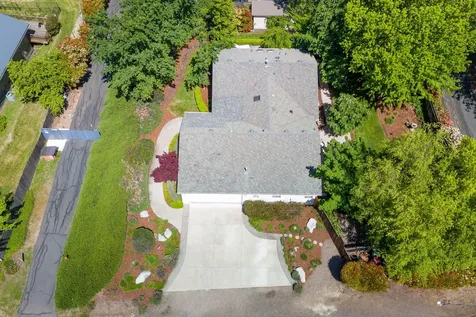 1519 Stardust Way Medford OR 97504