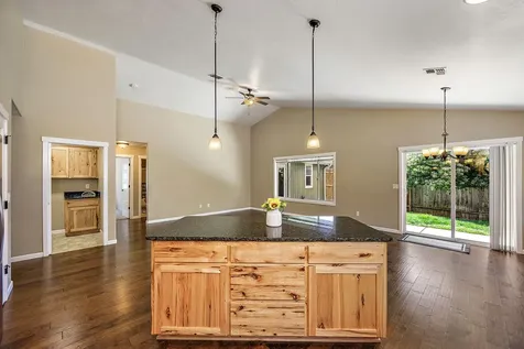 437 SE Cadet Court Grants Pass OR 97527