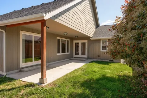 437 SE Cadet Court Grants Pass OR 97527