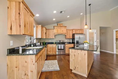 437 SE Cadet Court Grants Pass OR 97527