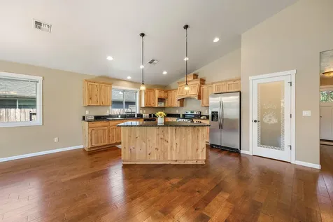 437 SE Cadet Court Grants Pass OR 97527