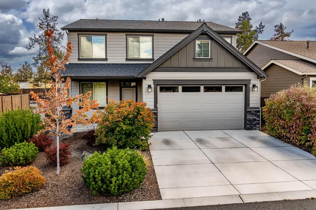 2970 SW Yew Park Lane Redmond OR 97756