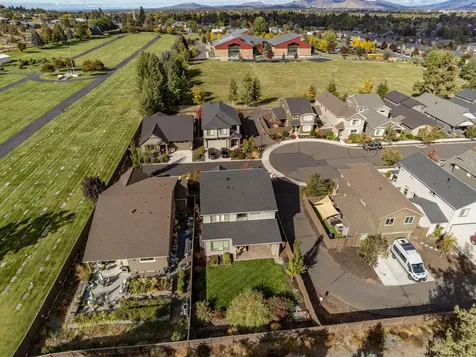 2970 SW Yew Park Lane Redmond OR 97756