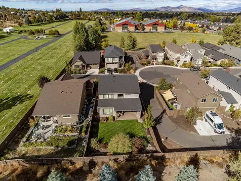 2970 SW Yew Park Lane Redmond OR 97756