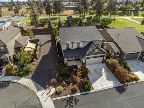 2970 SW Yew Park Lane Redmond OR 97756