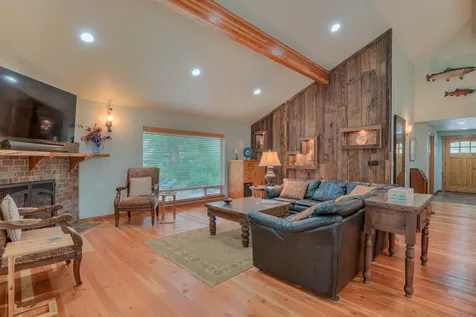 17211 Merganser Drive Bend OR 97707