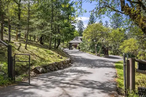6969 Griffin Creek Road Medford OR 97501