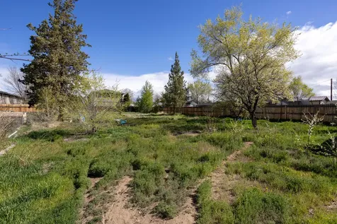1749 SW Kalama Avenue Redmond OR 97756