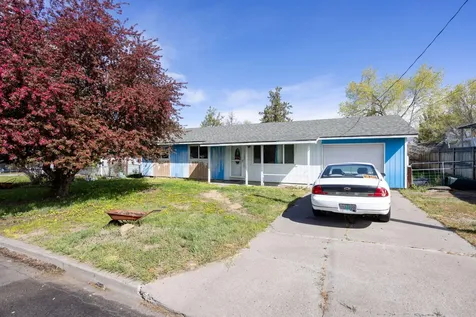 1749 SW Kalama Avenue Redmond OR 97756