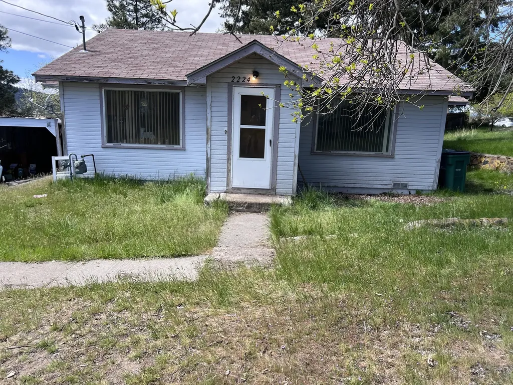 2224 Siskiyou Street Klamath Falls OR 97601