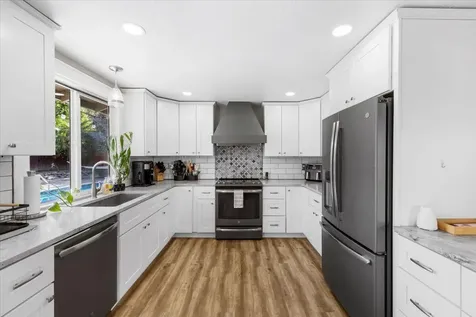 2220 Ridge Way Medford OR 97504