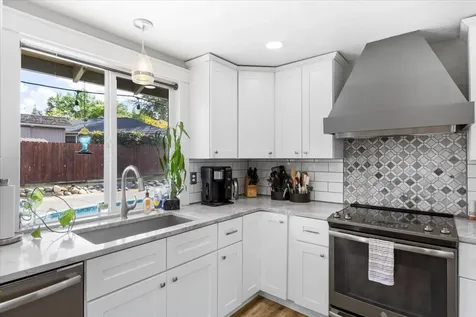 2220 Ridge Way Medford OR 97504