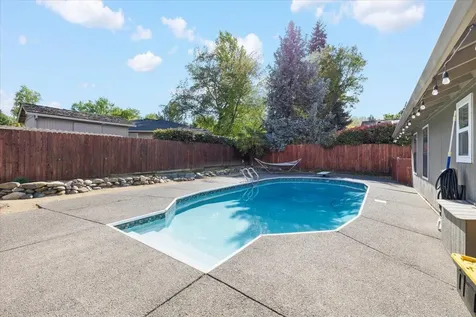 2220 Ridge Way Medford OR 97504