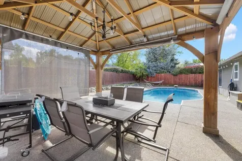 2220 Ridge Way Medford OR 97504