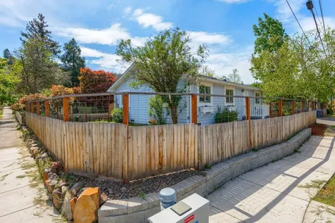 219 W Hersey Street Ashland OR 97520