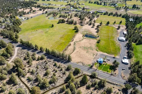 62920 Dickey Road Bend OR 97701