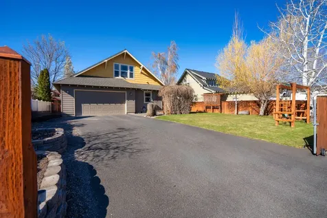 1662 NW Ivy Avenue Redmond OR 97756