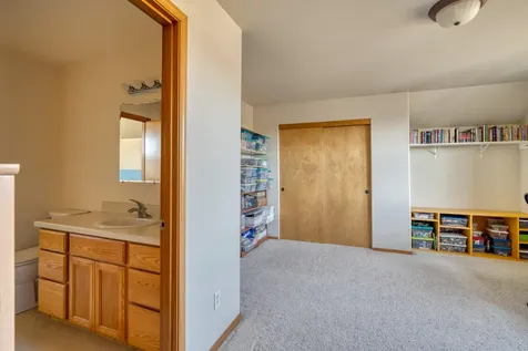 1662 NW Ivy Avenue Redmond OR 97756