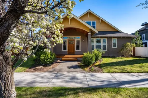 1662 NW Ivy Avenue Redmond OR 97756