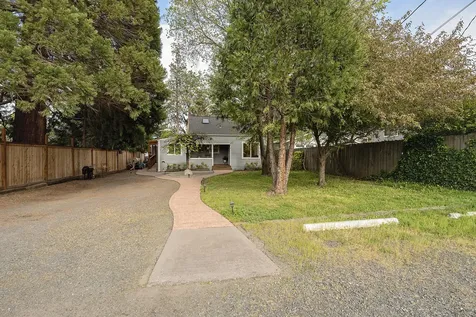 550 Ray Lane Ashland OR 97520