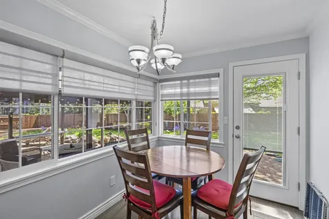 656 Oak Wood Eagle Point OR 97524