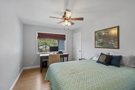 656 Oak Wood Eagle Point OR 97524