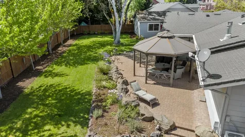 656 Oak Wood Eagle Point OR 97524