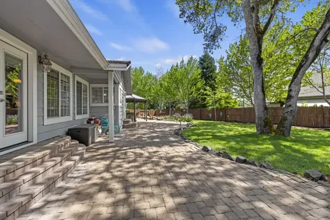 656 Oak Wood Eagle Point OR 97524
