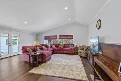 656 Oak Wood Eagle Point OR 97524