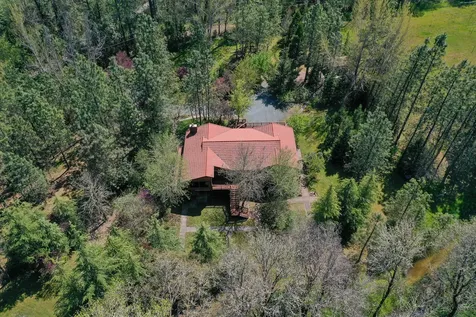 14340 E Evans Creek Road Rogue River OR 97537