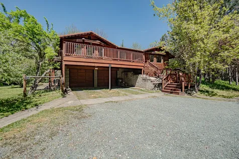 14340 E Evans Creek Road Rogue River OR 97537