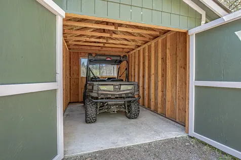 14340 E Evans Creek Road Rogue River OR 97537