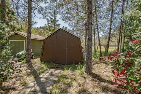 14340 E Evans Creek Road Rogue River OR 97537
