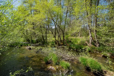 14340 E Evans Creek Road Rogue River OR 97537