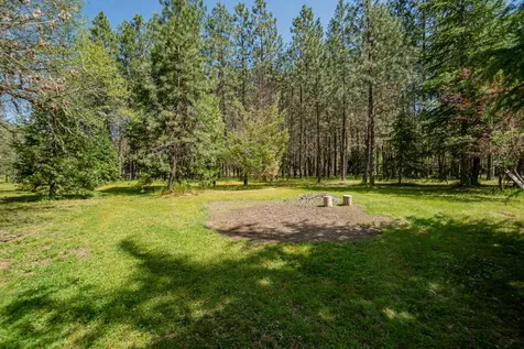 14340 E Evans Creek Road Rogue River OR 97537