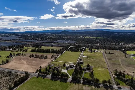 62625 Erickson Road Bend OR 97701