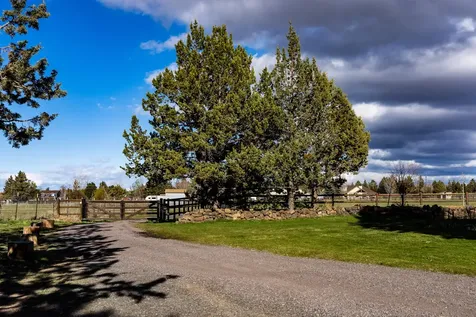 62625 Erickson Road Bend OR 97701