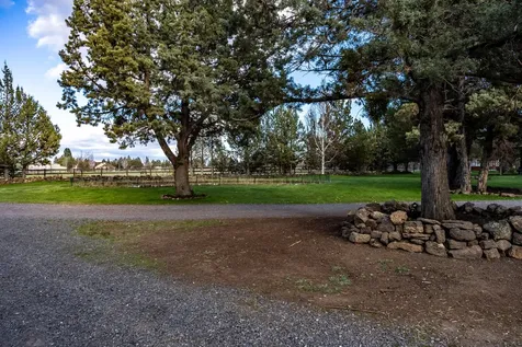62625 Erickson Road Bend OR 97701