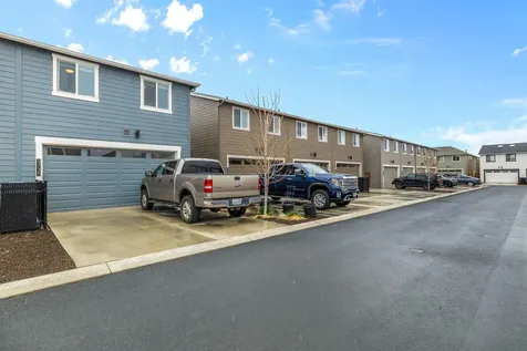 3735 Eagle Road Bend OR 97701