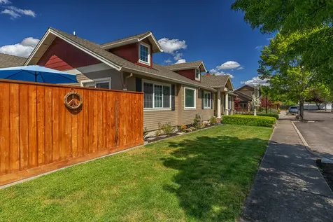 465 Thimbleberry Lane Ashland OR 97520