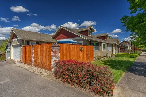 465 Thimbleberry Lane Ashland OR 97520