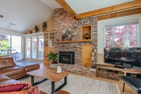 465 Thimbleberry Lane Ashland OR 97520