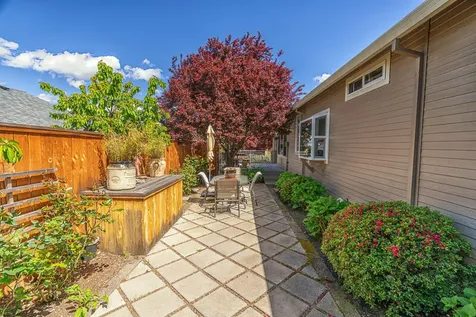 465 Thimbleberry Lane Ashland OR 97520