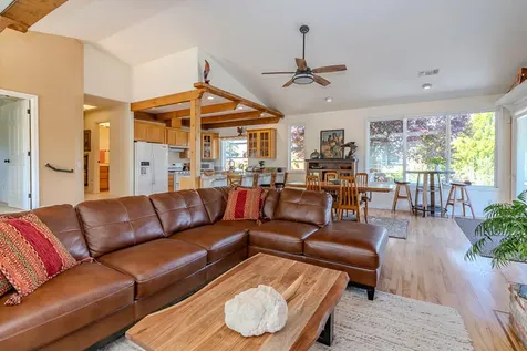 465 Thimbleberry Lane Ashland OR 97520