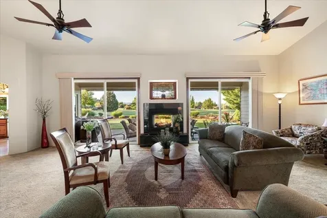 956 Street Andrews Way Eagle Point OR 97524