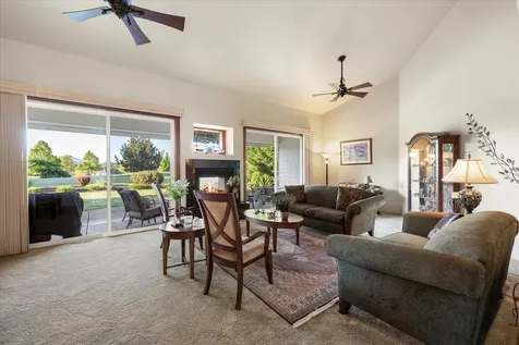 956 Street Andrews Way Eagle Point OR 97524
