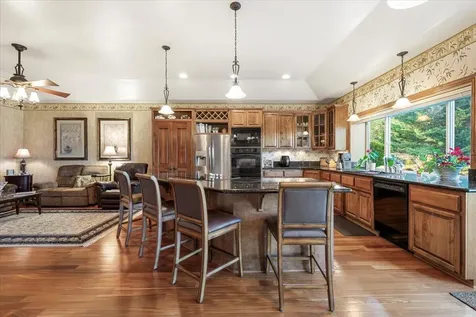 956 Street Andrews Way Eagle Point OR 97524